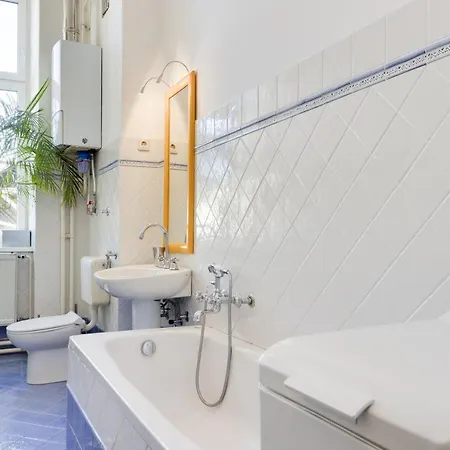 아파트 Comfy Two Bedroom
